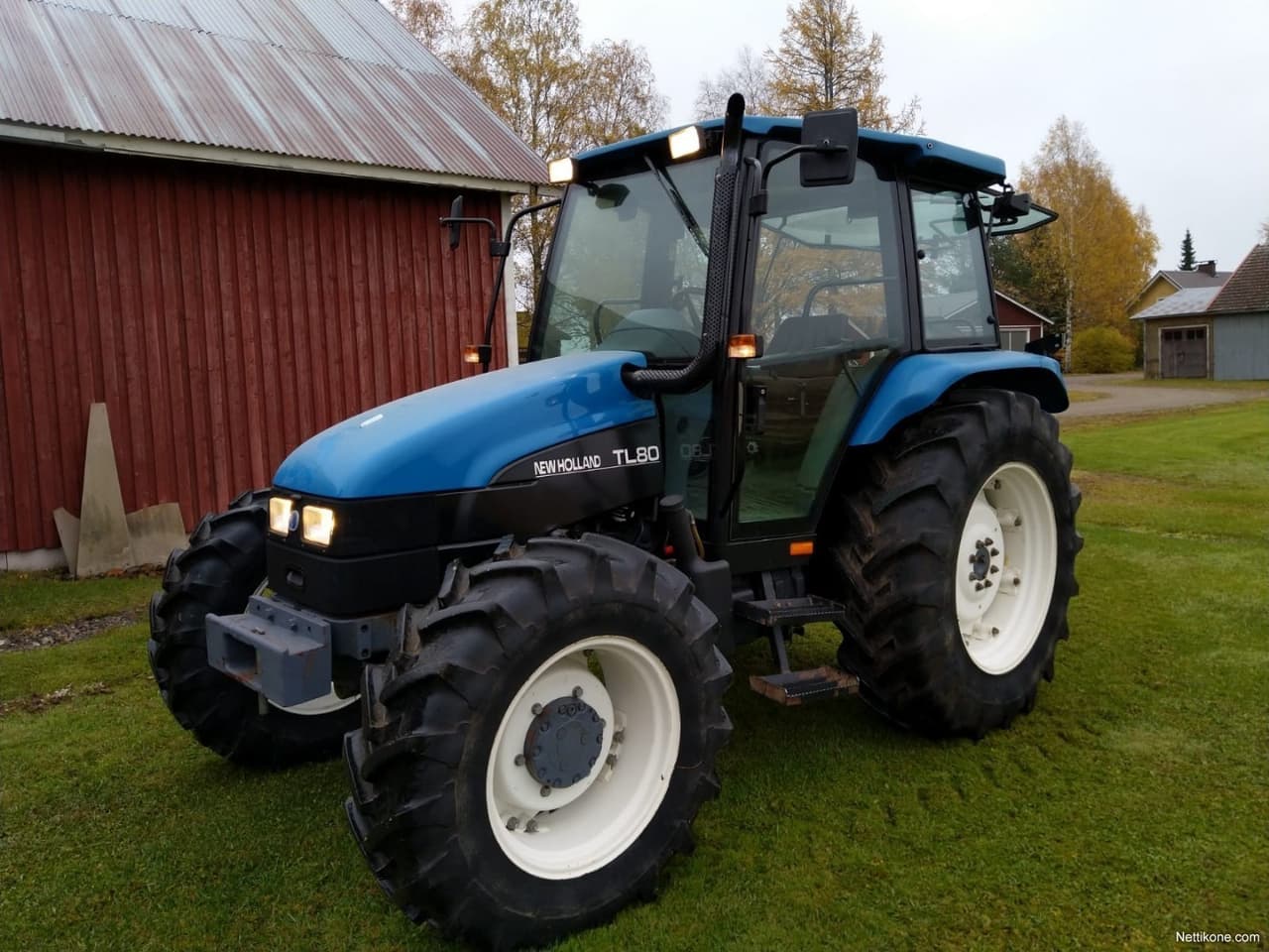 New Holland T80