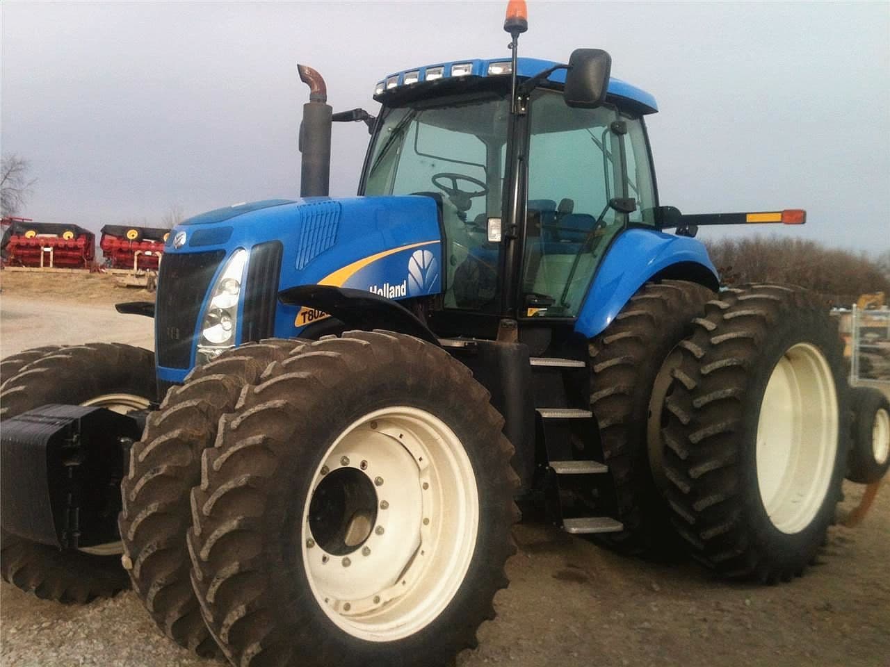 New Holland T8020